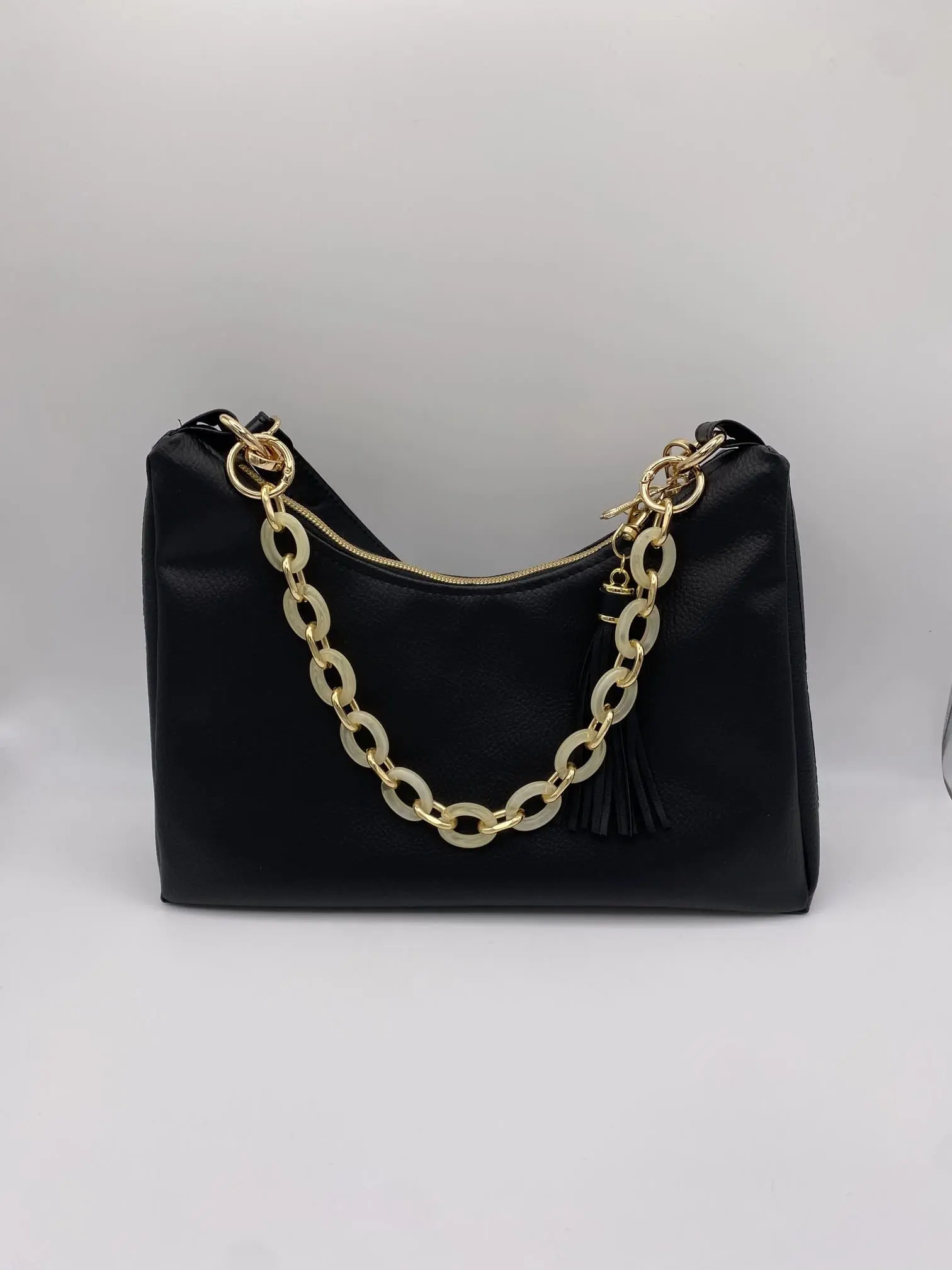 SAC BAGUETTE SIMILI CUIR NOIR CHAINE ACRYLIQUE CREME ET OR
