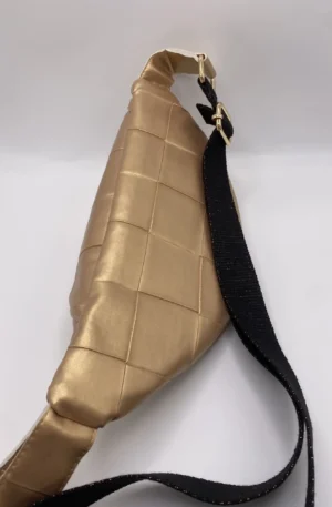 BANANE CARREE DOREE SANGLE NOIRE ET OR