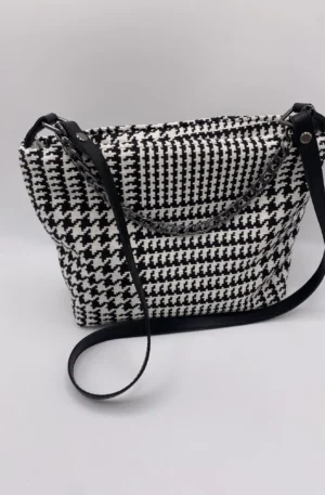 CORINNE JACQUARD NOIR ET BLANC