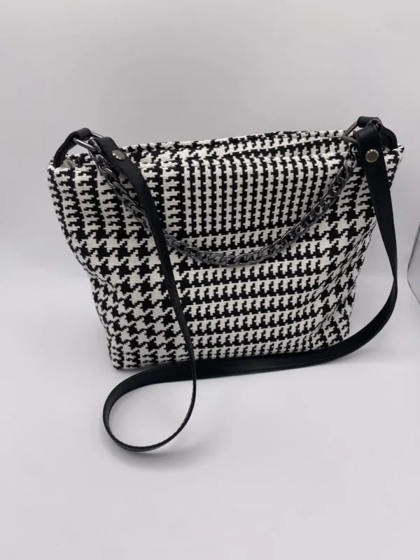 CORINNE JACQUARD NOIR ET BLANC