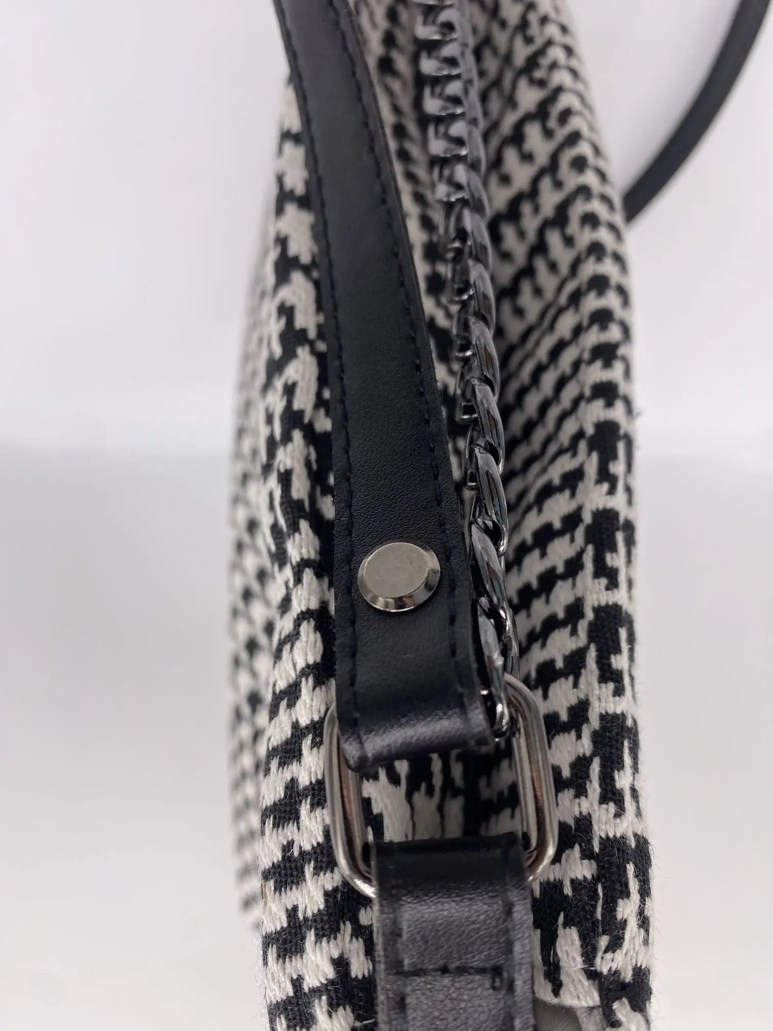 CORINNE JACQUARD NOIR ET BLANC