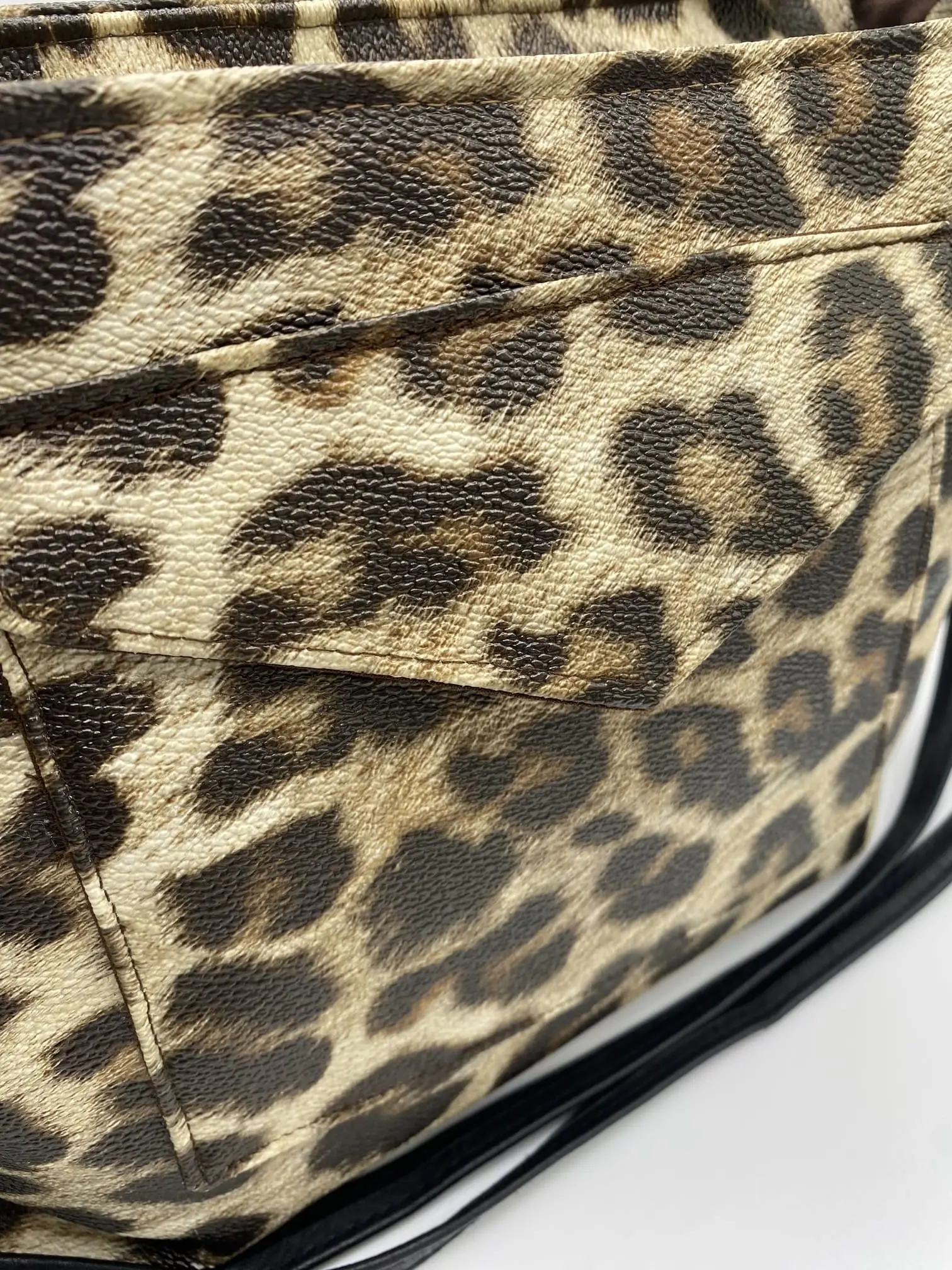 SAC MODELE TRANQUILLE LEOPARD + POCHE EXTERIEURE