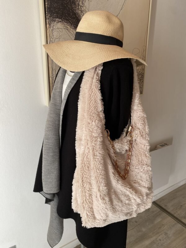 ENSEMBLE SAC DEMI LUNE FAUSSE FOURRURE CREME ET SON PORTE MONNAIE