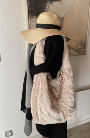 ENSEMBLE SAC DEMI LUNE FAUSSE FOURRURE CREME ET SON PORTE MONNAIE