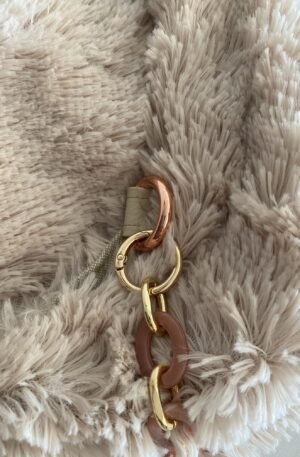 ENSEMBLE SAC DEMI LUNE FAUSSE FOURRURE CREME ET SON PORTE MONNAIE