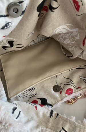 ENSEMBLE SAC DEMI LUNE FAUSSE FOURRURE CREME ET SON PORTE MONNAIE