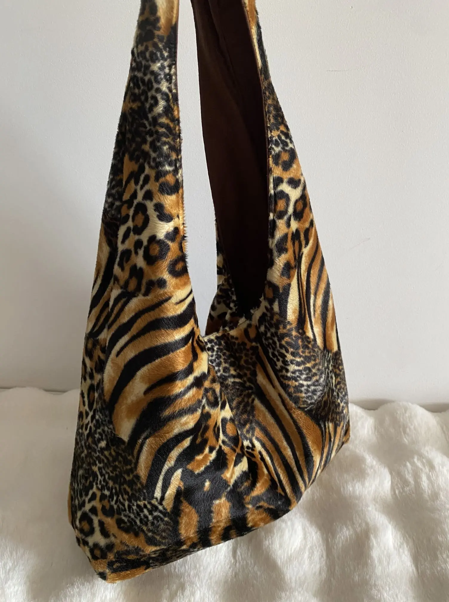 SAC DEMI LUNE JUNGLE FOURRURE