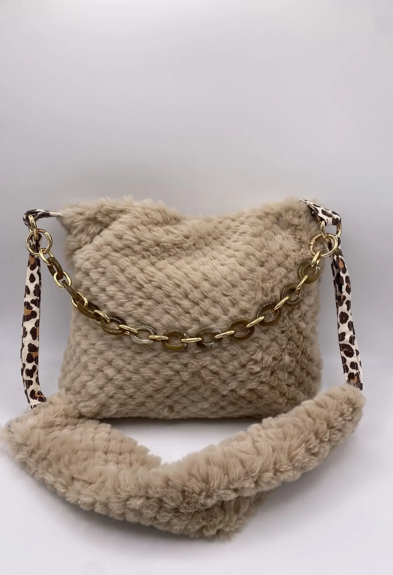 SAC MODELE CORINNE FOURRURE BEIGE ET DOUBLURE LEOPARD