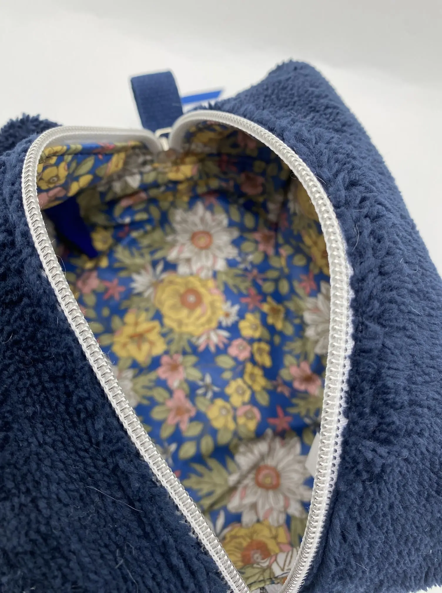 MOYEN MODELE EPONGE BLEU