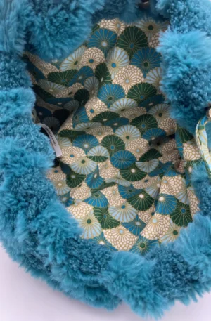 MODELE POCHON FOURRURE TURQUOISE