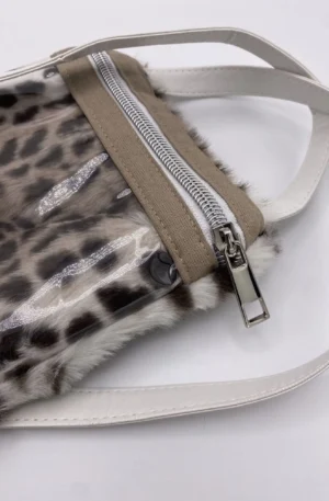 Pochette téléphone fausse fourrure panthère des neiges