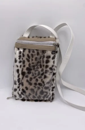 Pochette téléphone fausse fourrure panthère des neiges