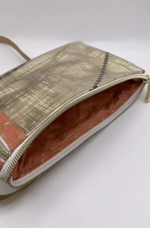 Pochette téléphone simili graphique doré