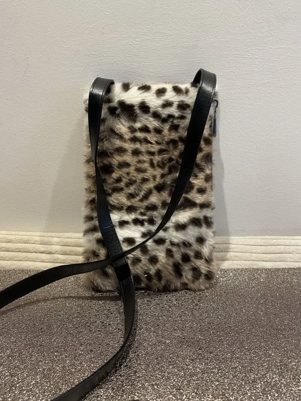 POCHETTE TELEPHONE PANTHERE DES NEIGES ANSE NOIRE