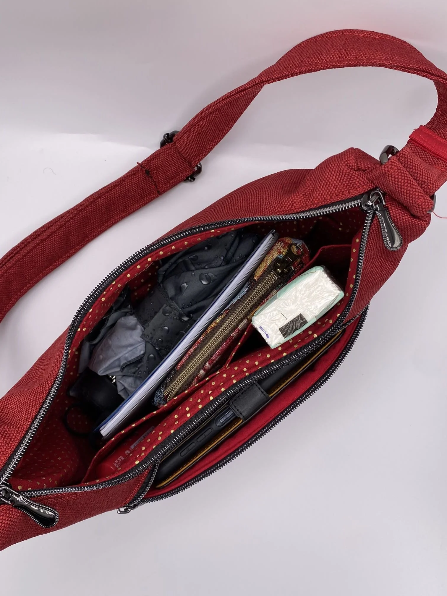 SAC DEMI LUNE MIEL ROUGE