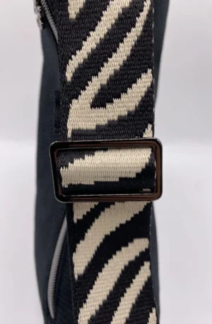 SAC DEMI LUNE VELOURS NOIRE MODELE MIEL