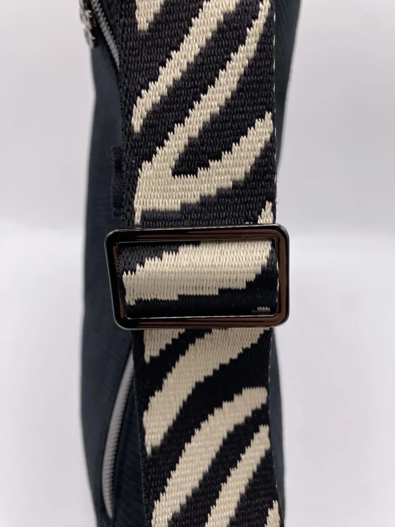 SAC DEMI LUNE VELOURS NOIRE MODELE MIEL