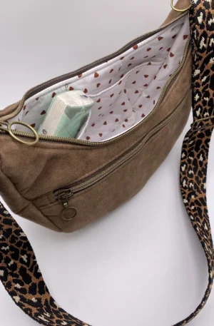 SAC DEMI LUNE EFFET SUEDINE MARRON