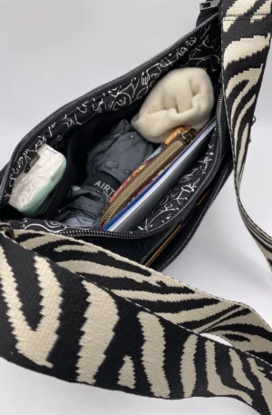 SAC DEMI LUNE VELOURS NOIRE MODELE MIEL