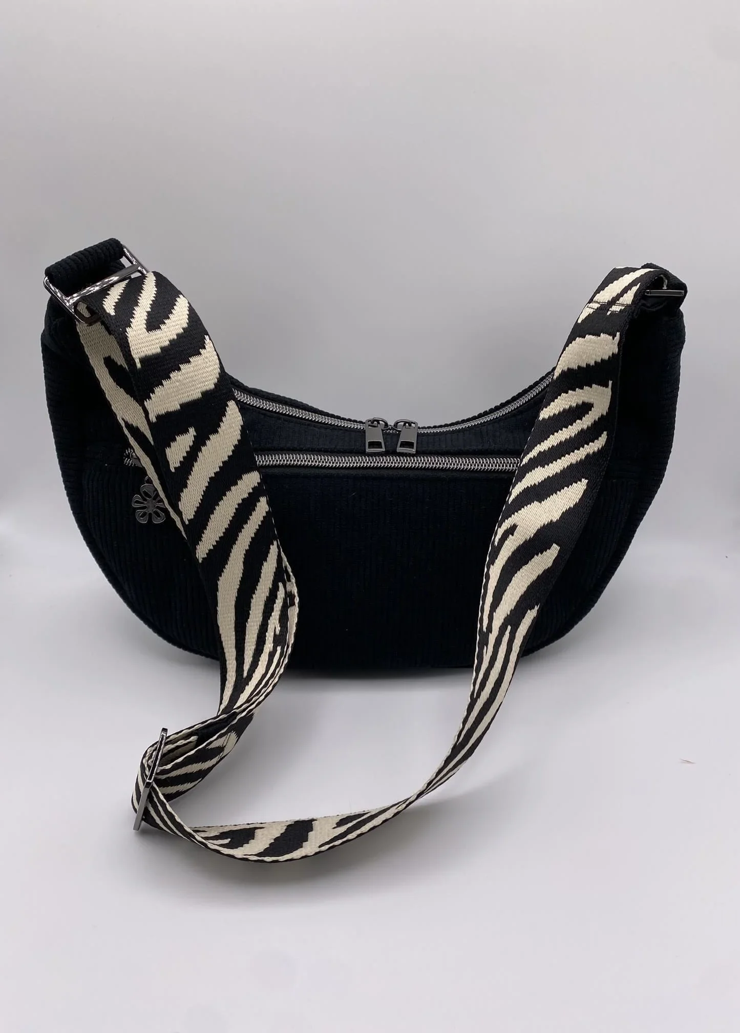 SAC DEMI LUNE VELOURS NOIRE MODELE MIEL