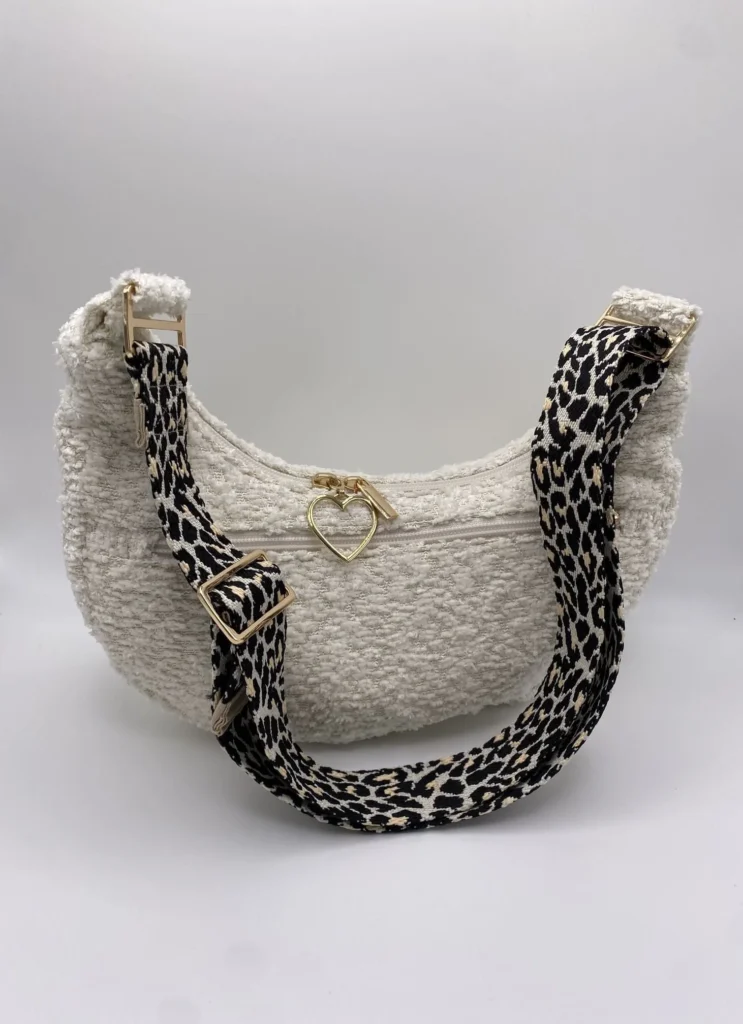 SAC DEMI LUNE ASPECT LAINEUX BEIGE