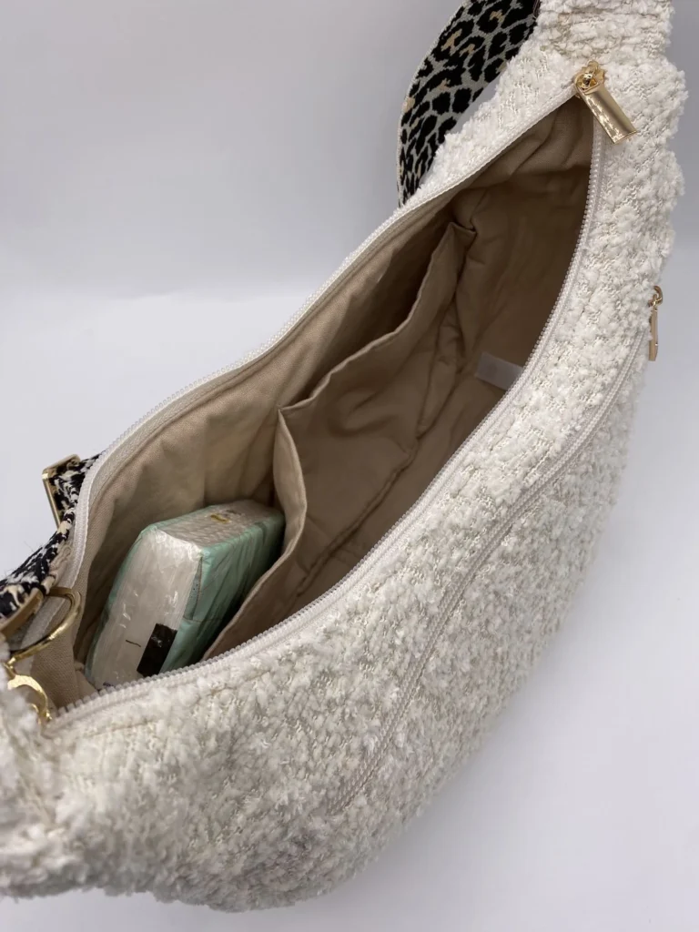 SAC DEMI LUNE ASPECT LAINEUX BEIGE