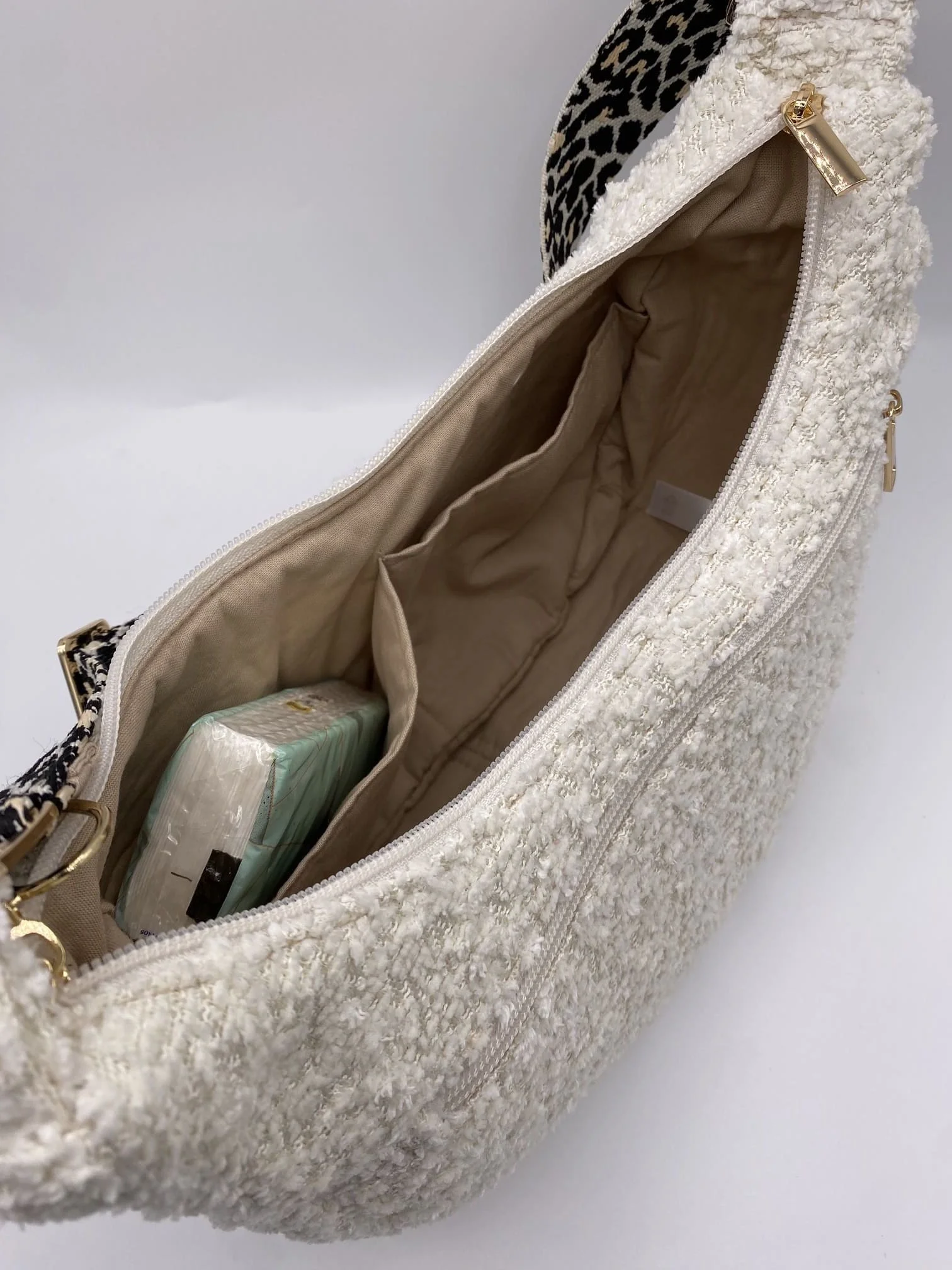 SAC DEMI LUNE ASPECT LAINEUX BEIGE