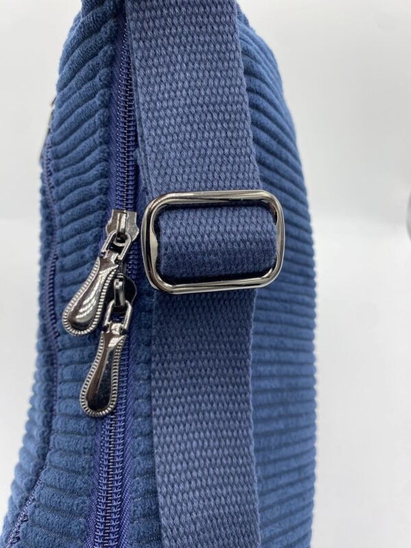 SAC DEMI LUNE VELOURS BLEU MARINE MODELE MIEL