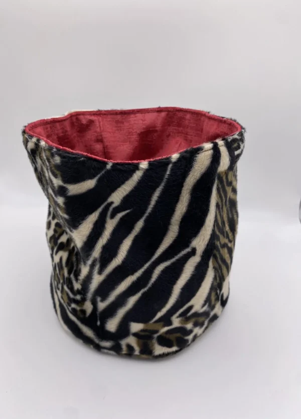 PANIERE TISSU AMEUBLEMENT EFFET SUEDINE ROUGE BORDEAUX ET TISSU IMITATION FOURRURE NOIR ET MARRON