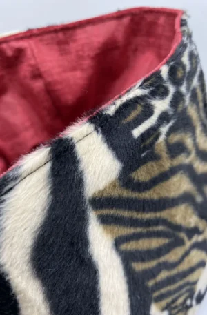 PANIERE TISSU AMEUBLEMENT EFFET SUEDINE ROUGE BORDEAUX ET TISSU IMITATION FOURRURE NOIR ET MARRON