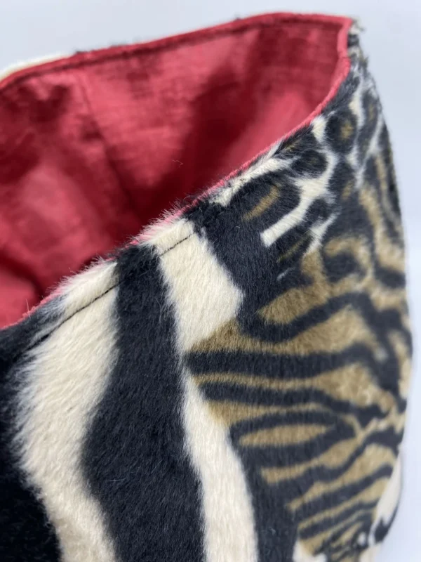 PANIERE TISSU AMEUBLEMENT EFFET SUEDINE ROUGE BORDEAUX ET TISSU IMITATION FOURRURE NOIR ET MARRON