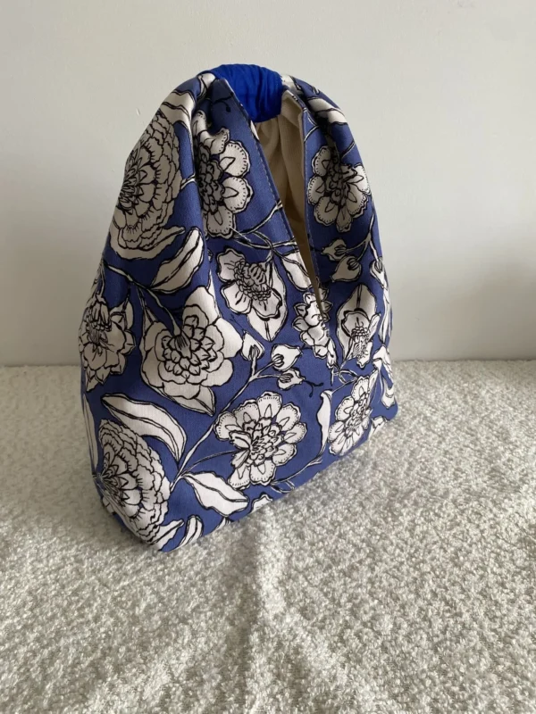 CECILIA FLEURS BLEUES BLANCHES