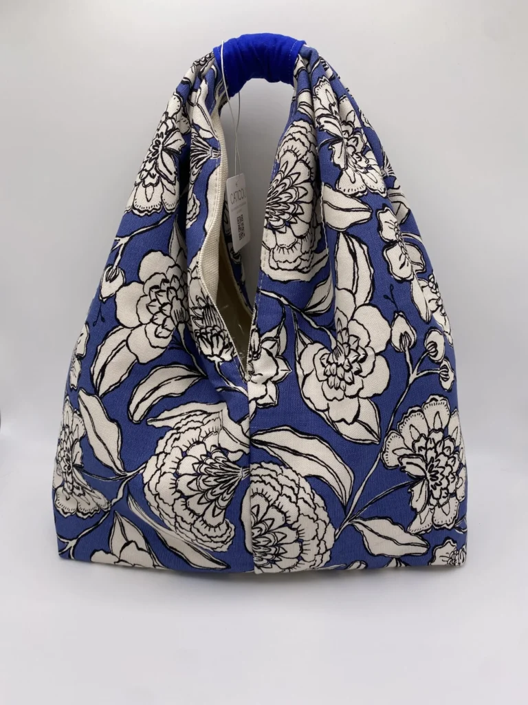 CECILIA FLEURS BLEUES BLANCHES