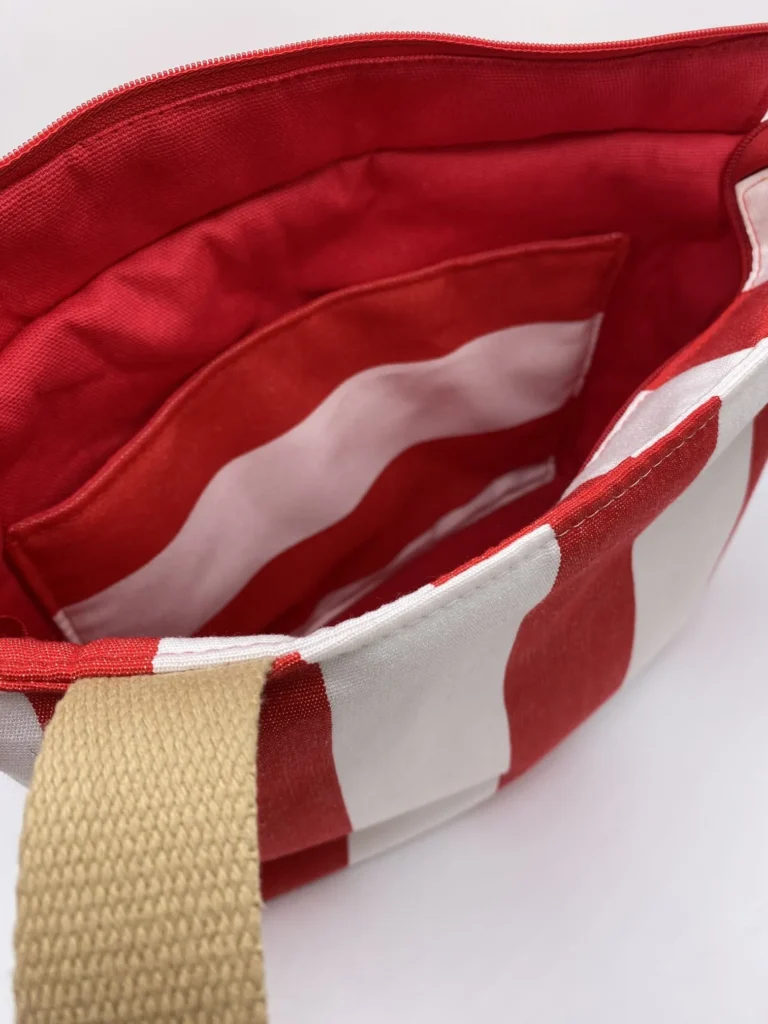 SAC CORINNE RAYEE ROUGE BLANC BACHE