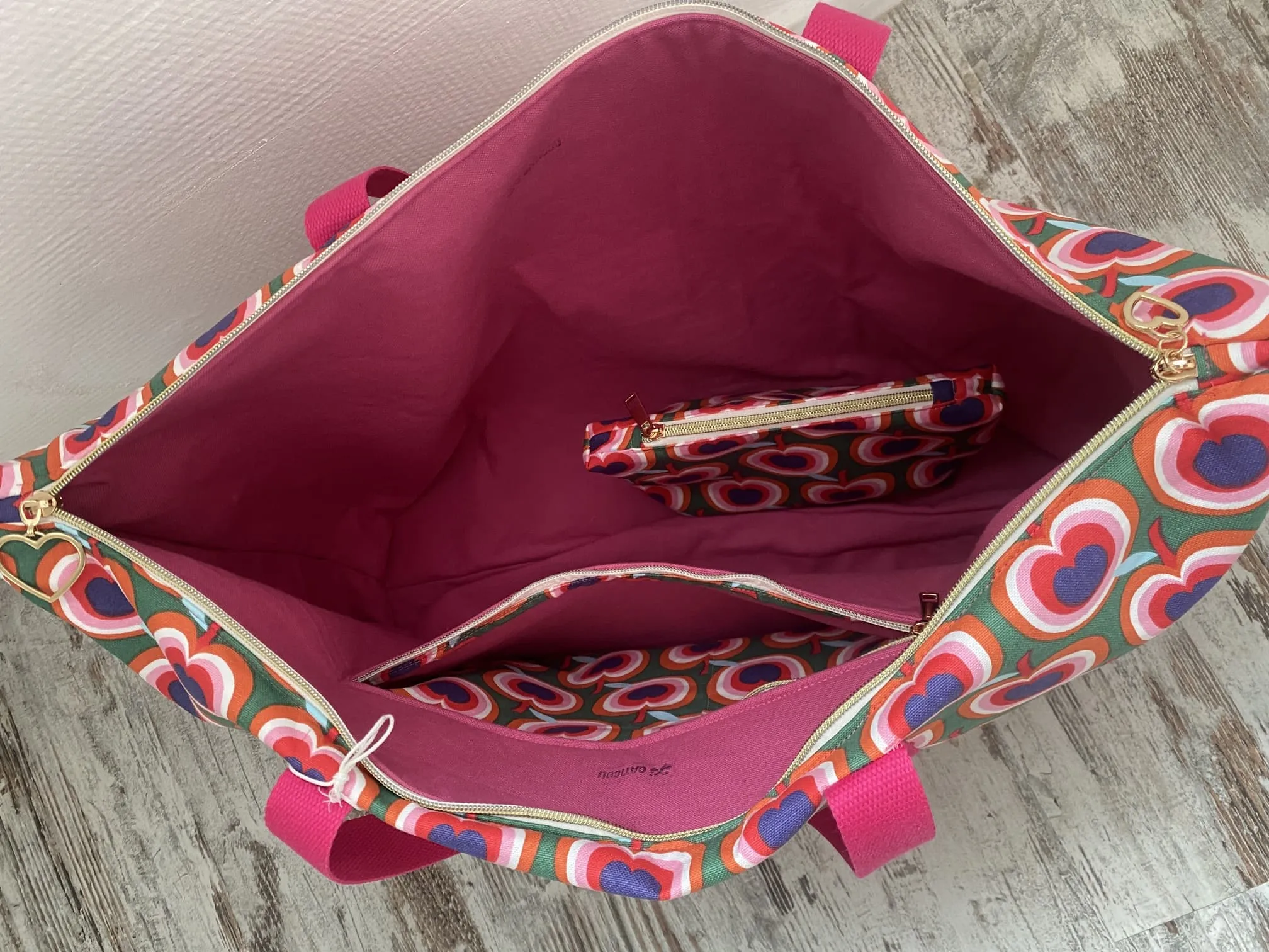SAC VOYAGE COEUR ET POMMES